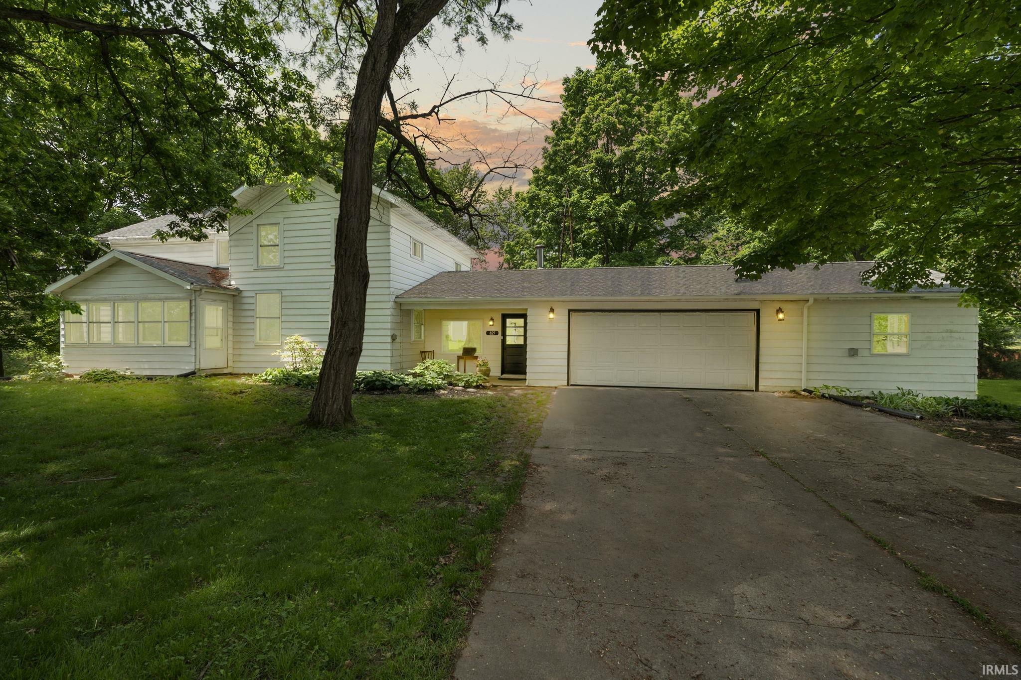 Property Photo:  825 N Seminary Street  IN 46783 