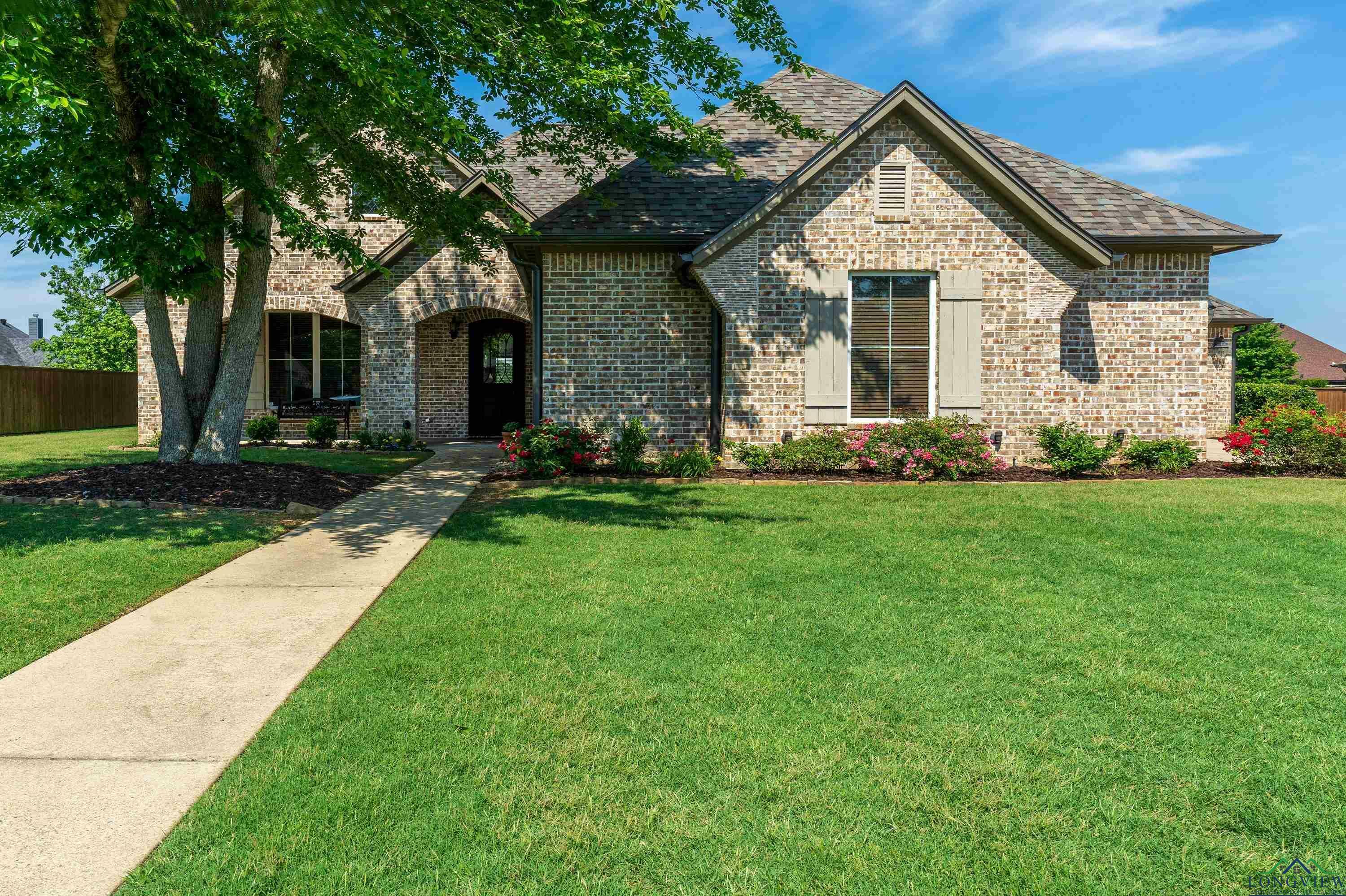 Property Photo:  205 Circle Club Ln  TX 75602 