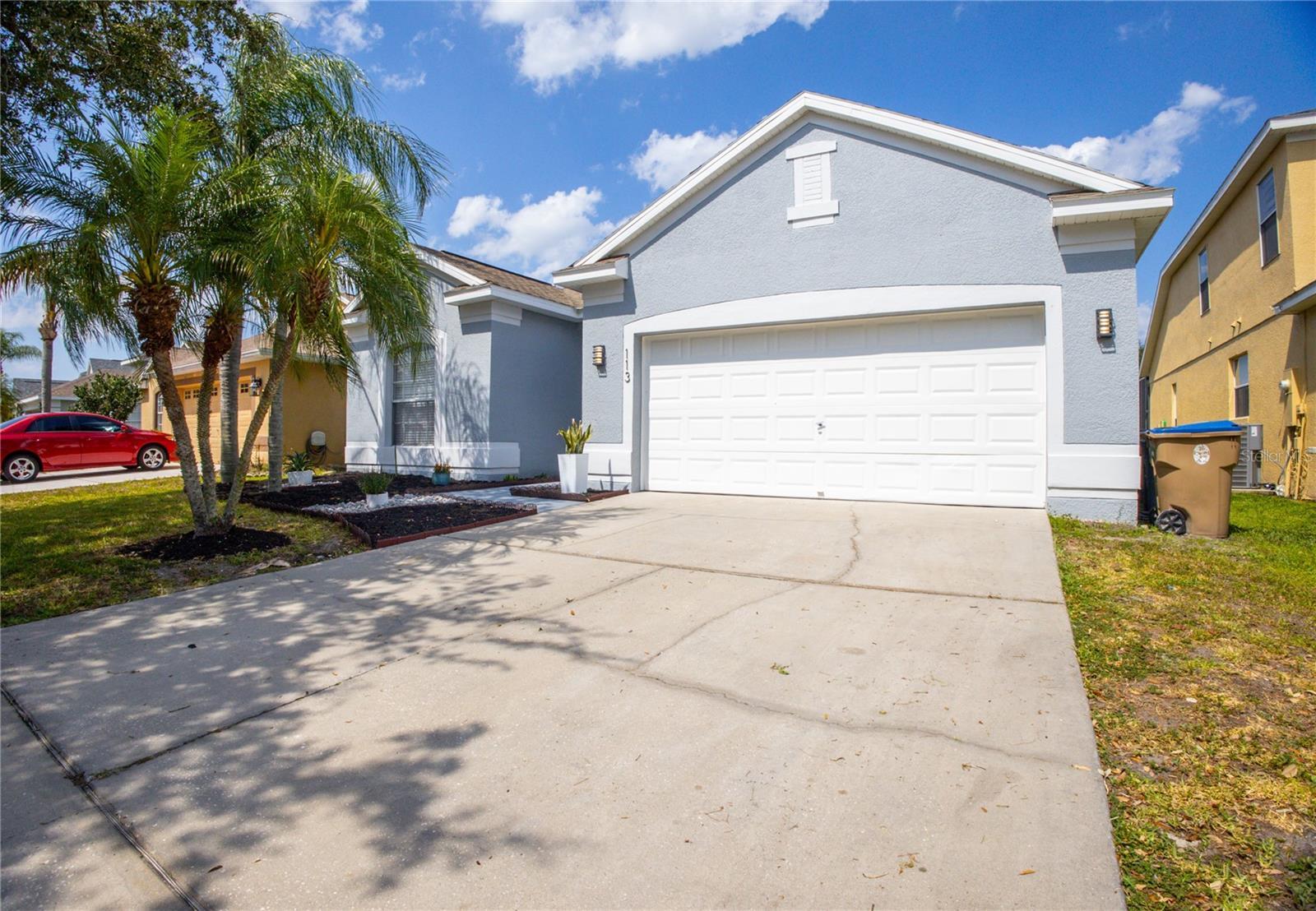 Property Photo: 113 Westmoreland Circle FL 34744