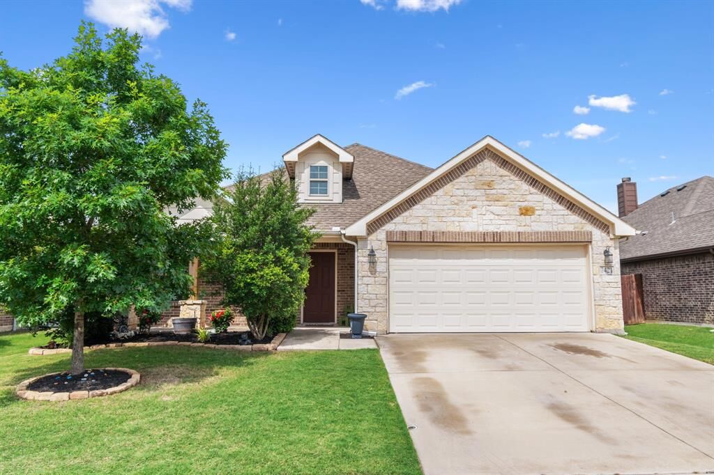 Property Photo: 7421 Innisbrook Lane TX 76179