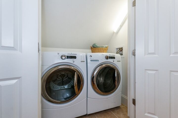 Property Photo:  81 Ash Street 3-2  MA 02453 