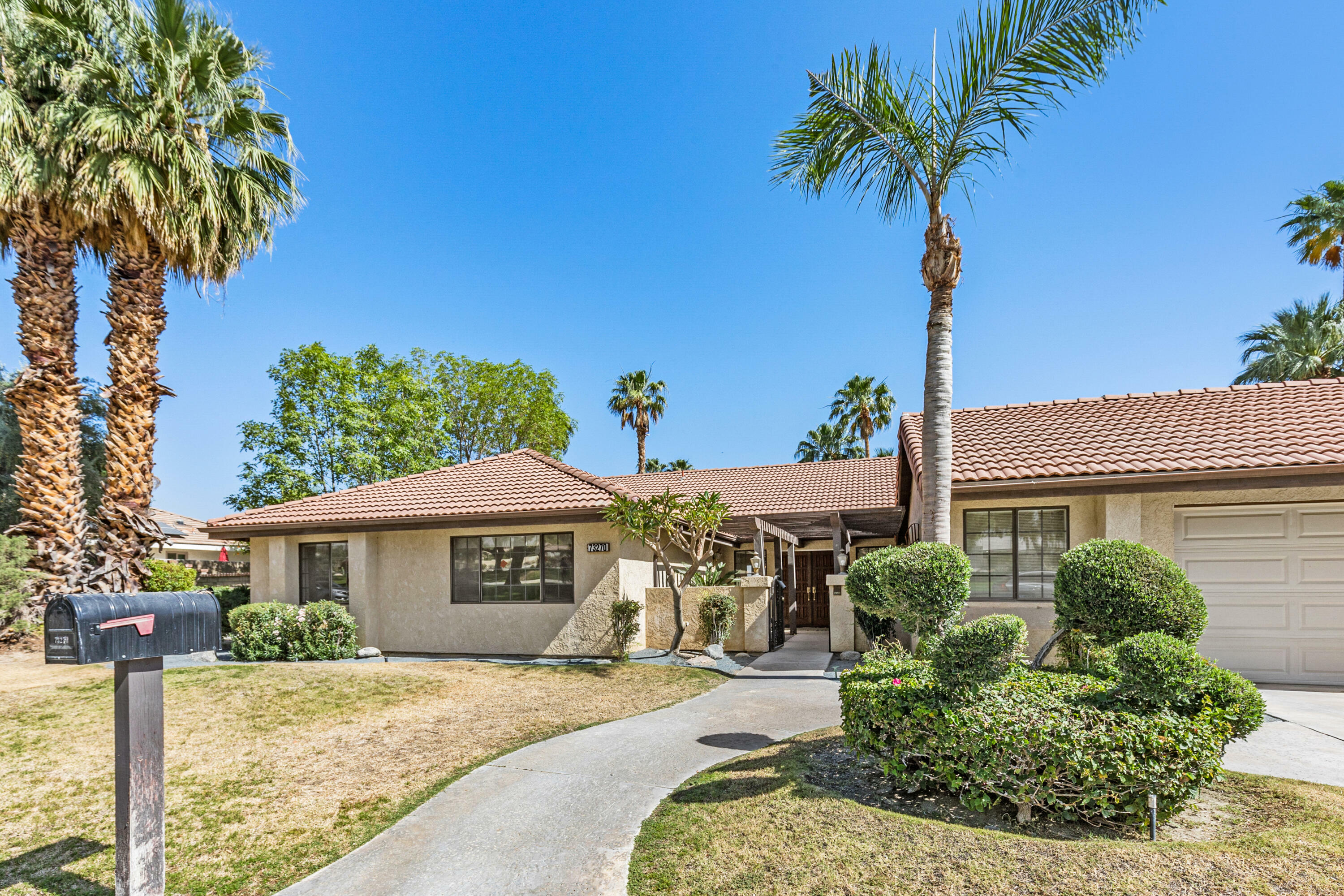 Property Photo:  73270 Calliandra Street  CA 92260 