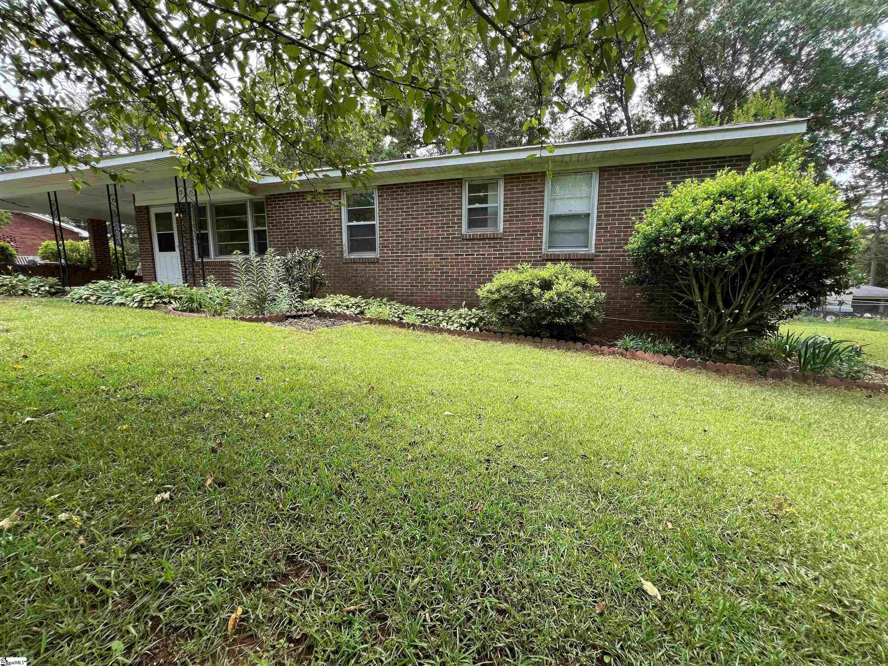 Property Photo:  303 Evergreen Forest Drive  SC 29679 