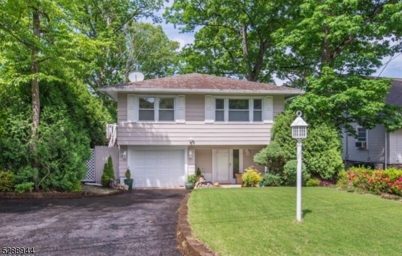 Property Photo: 18 Cascade Way NJ 07405