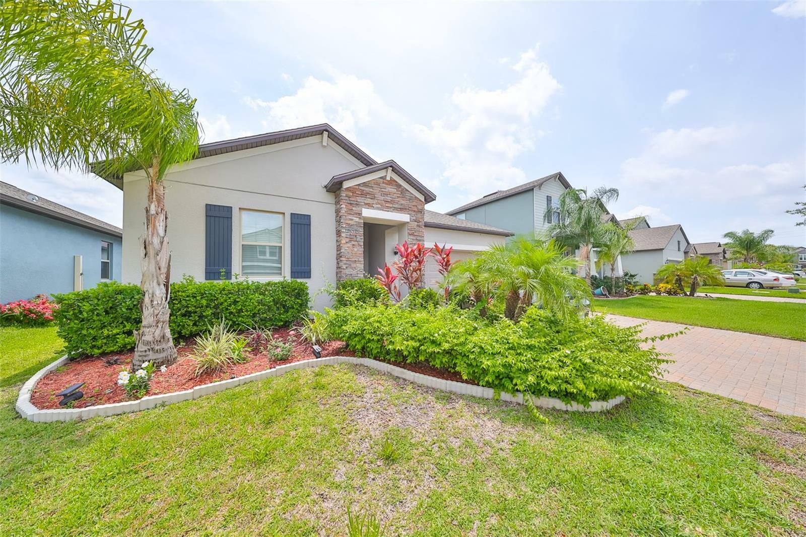 Property Photo:  11457 Chilly Water Court  FL 33569 