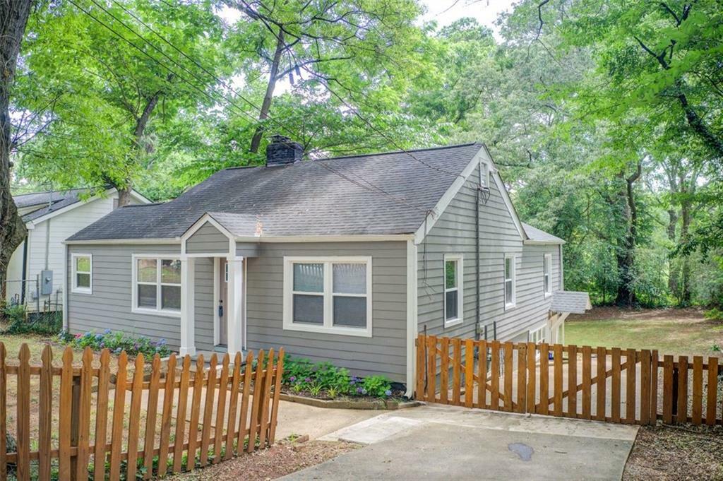 Property Photo:  1902 Canterbury Street  GA 30032 