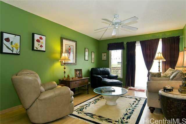 Property Photo:  