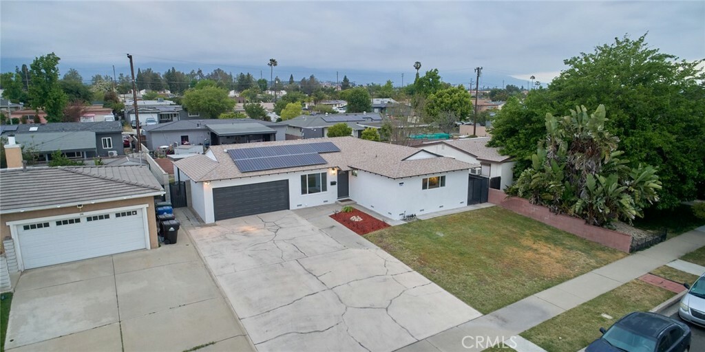 Property Photo:  1147 E Highland Court  CA 91764 