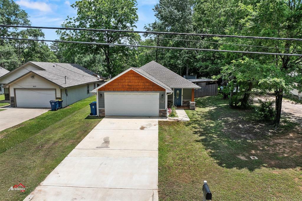 Property Photo:  1502 S Commerce Street  TX 75662 