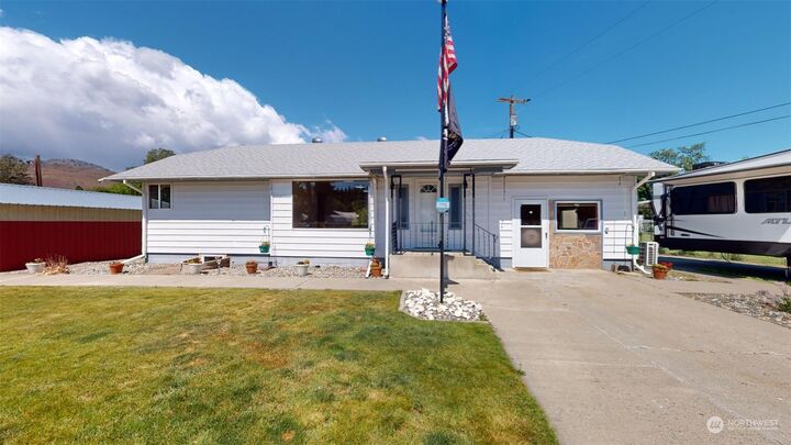 Property Photo: 1184 1st Avenue S WA 98840