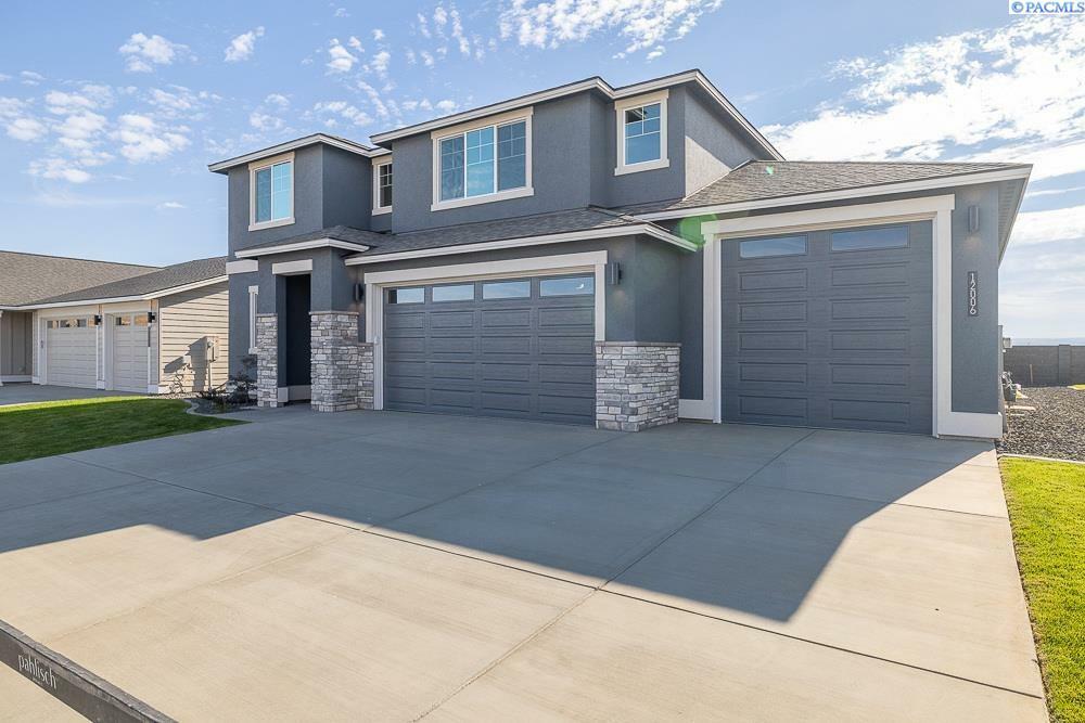 Property Photo: 12006 Dunsmuir Dr. WA 99301