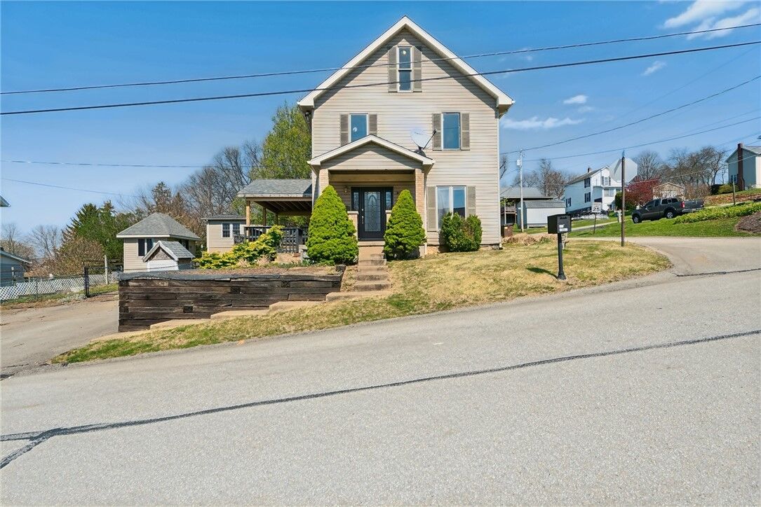 Property Photo:  425 S Summit St  PA 15627 