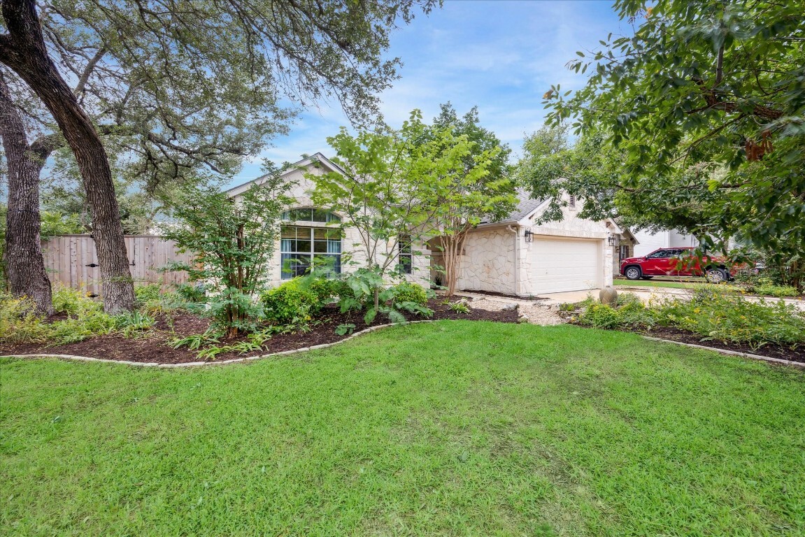 Property Photo:  5409 Batak Lane  TX 78749 