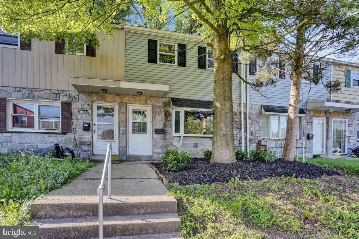 Property Photo: 108 W Jackson Street PA 19522