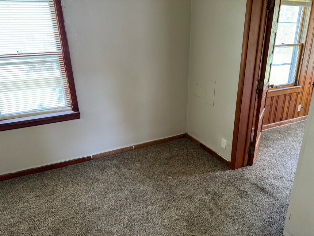 Property Photo:  714 31st Street SE  IA 52403 