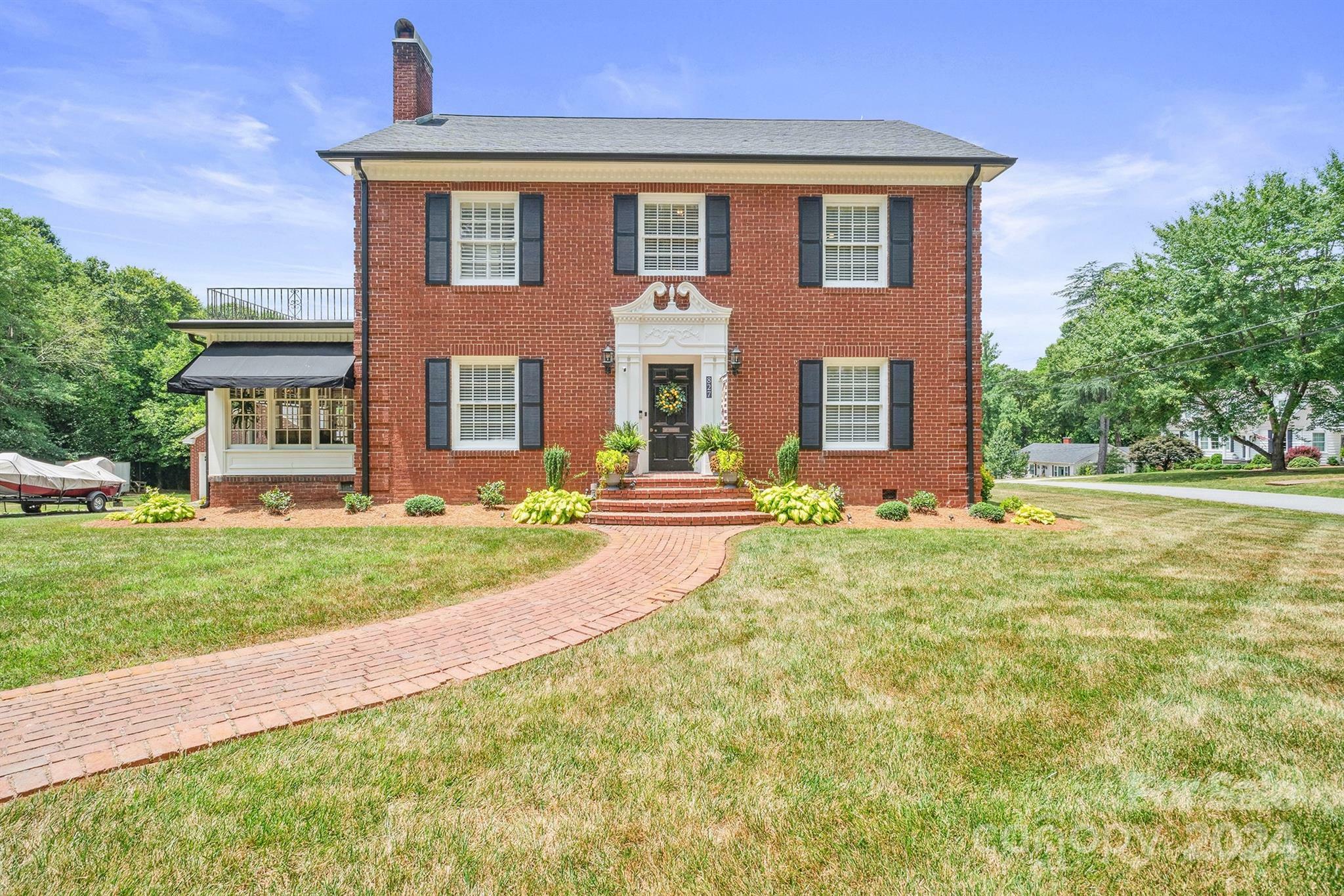 Property Photo: 827 N Oak Street NC 28092