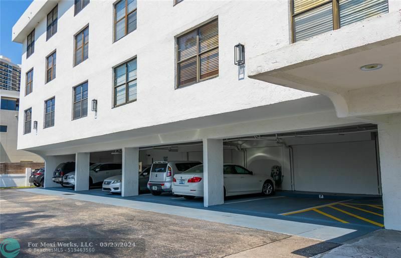 Property Photo:  3000 N Ocean Blvd 201  FL 33308 