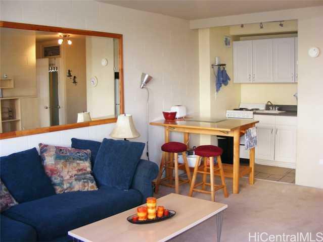 Property Photo:  445 Kaiolu Street 813  HI 96815 