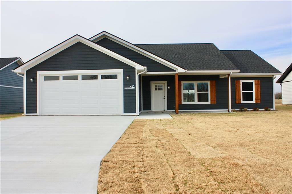 Property Photo:  412 N Edgewood Drive  KS 67337 