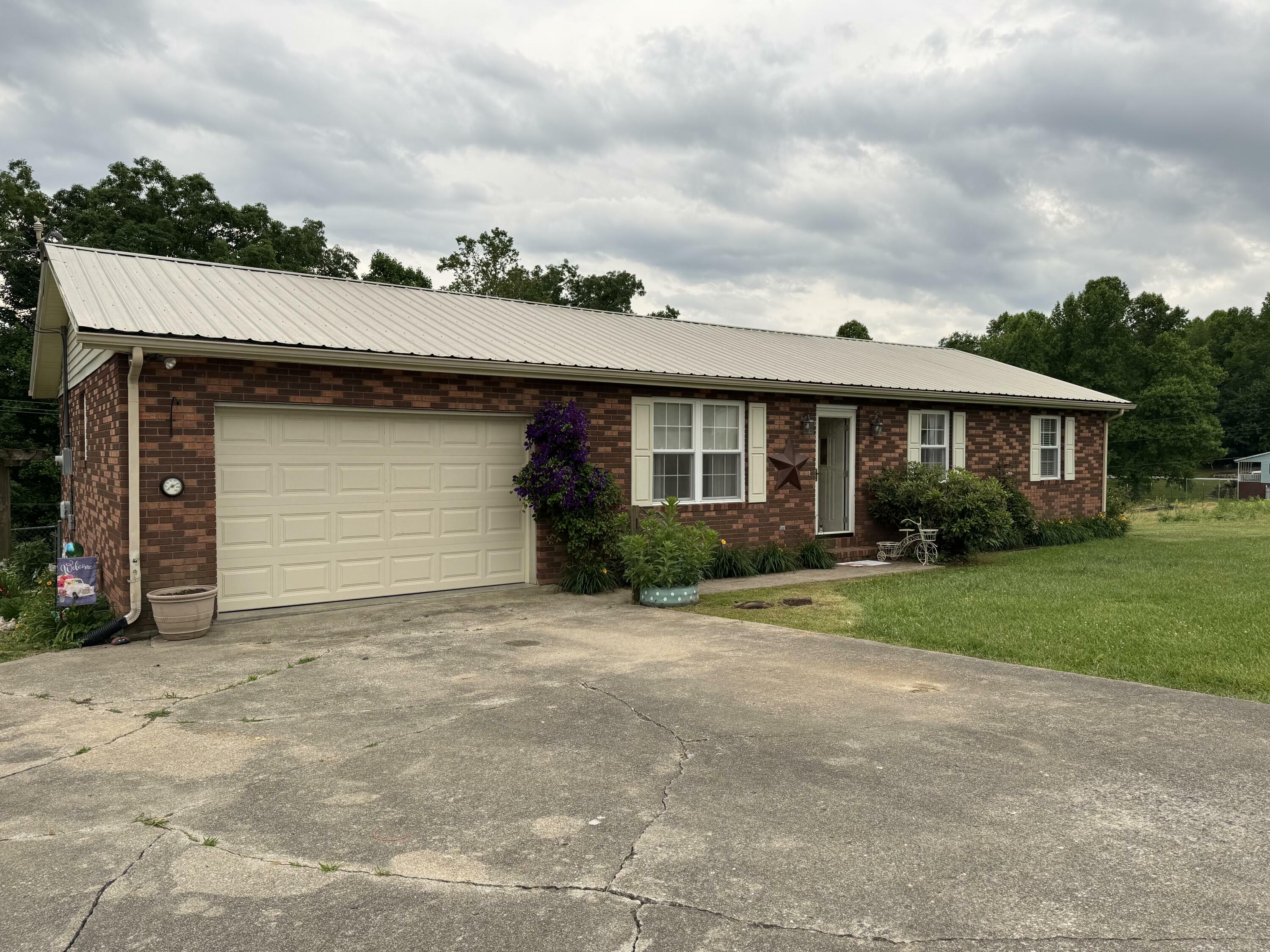 Property Photo:  161 Green Acres  KY 40701 