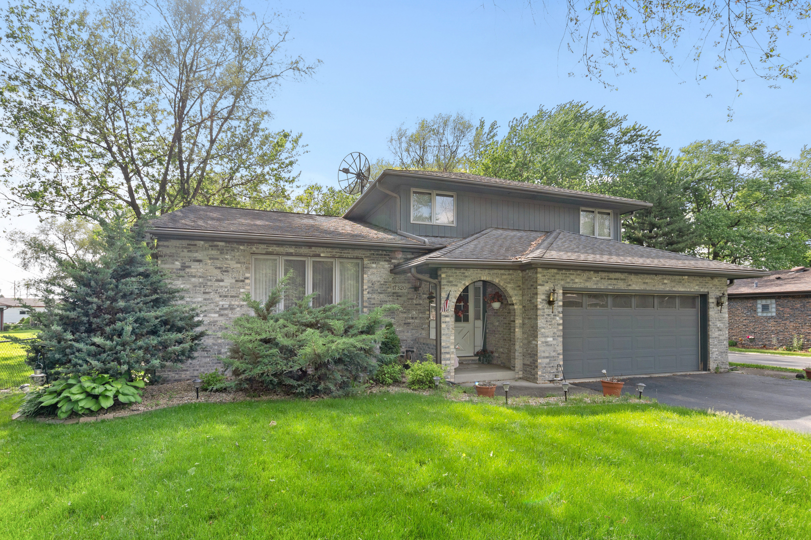 Property Photo:  17320 Laflin Avenue  IL 60429 