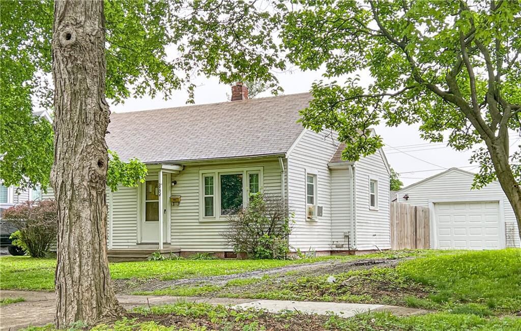 Property Photo:  2904 Moultrie Avenue  IL 61938 