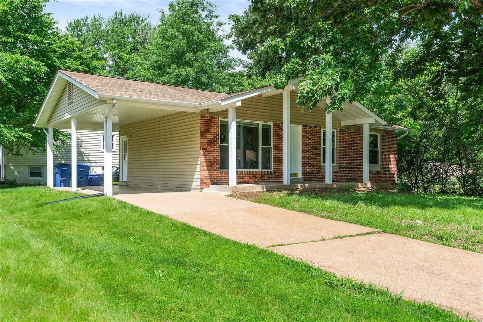 Property Photo:  43 May Valley Lane  MO 63026 