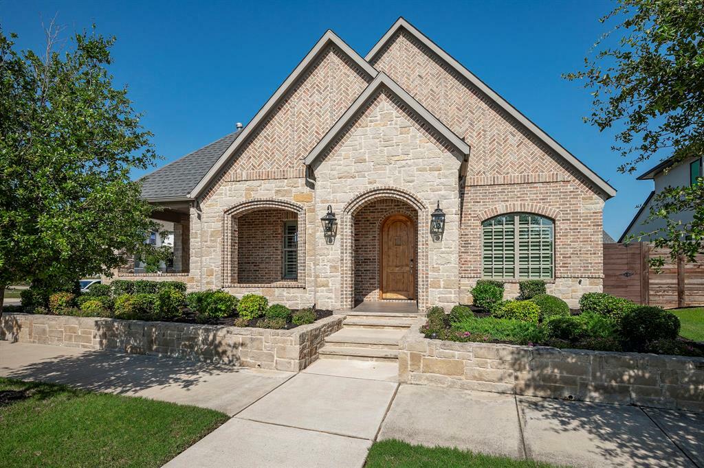 Property Photo: 6032 Maybrook Drive TX 76180
