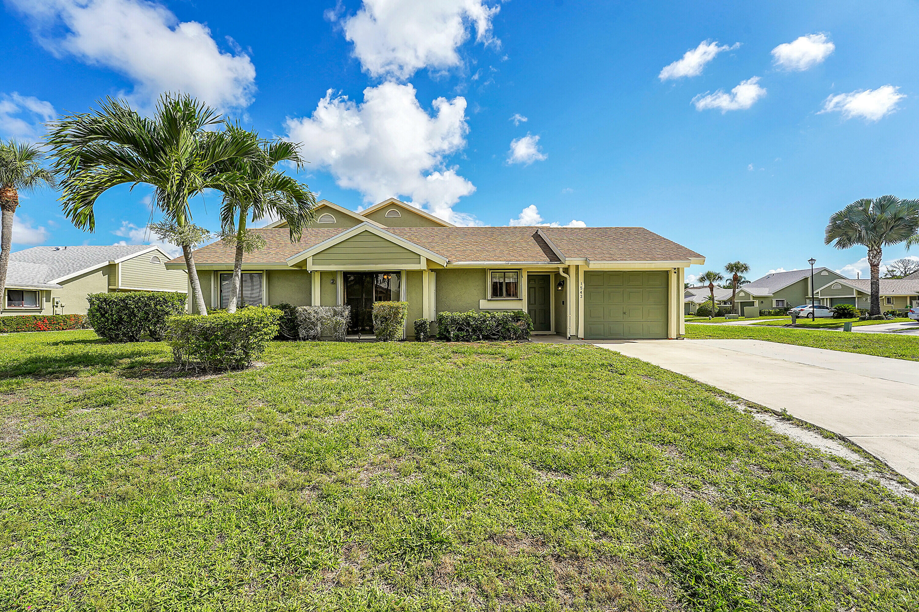 Property Photo:  1543 SE Dewberry Court  FL 34952 