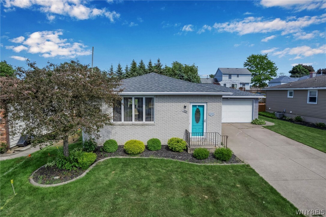 Property Photo: 288 Barbados Drive NY 14227