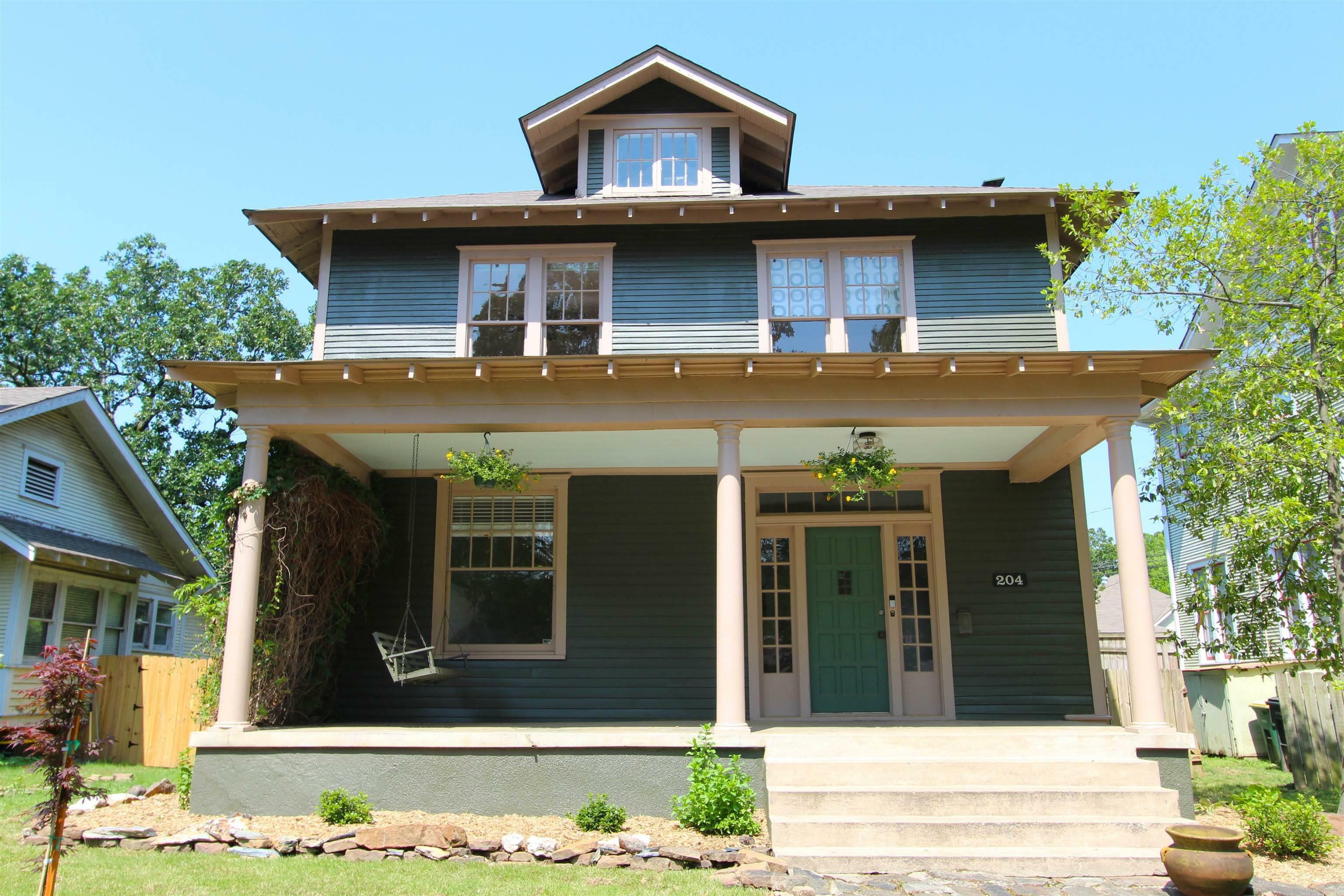 Property Photo:  204 Pearl Avenue  AR 72205 