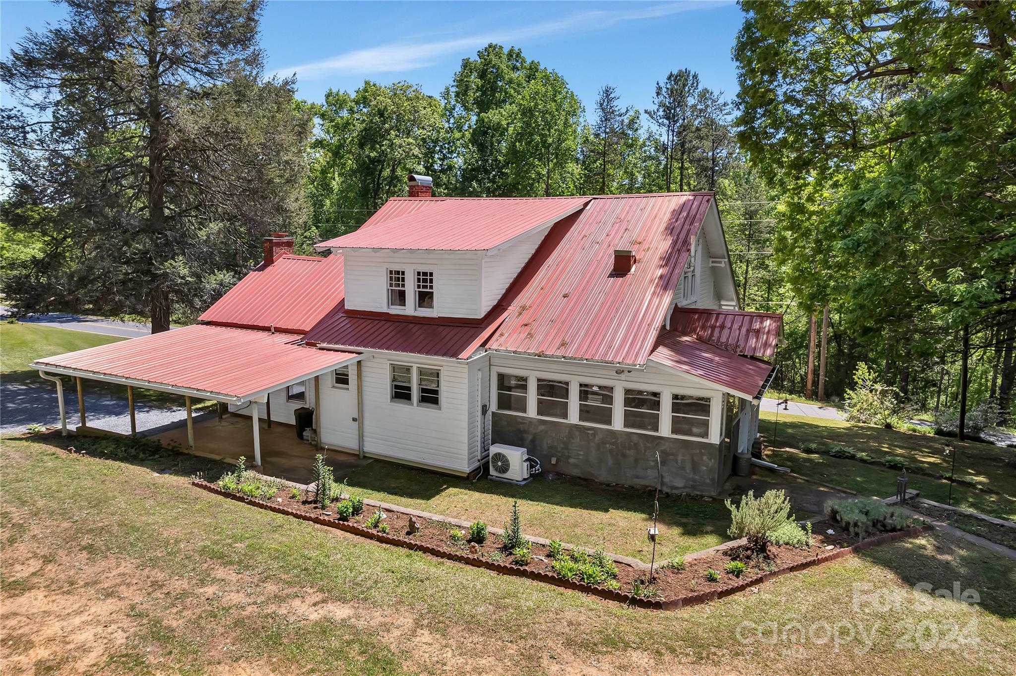 Property Photo:  516 Maple Creek Road  NC 28139 