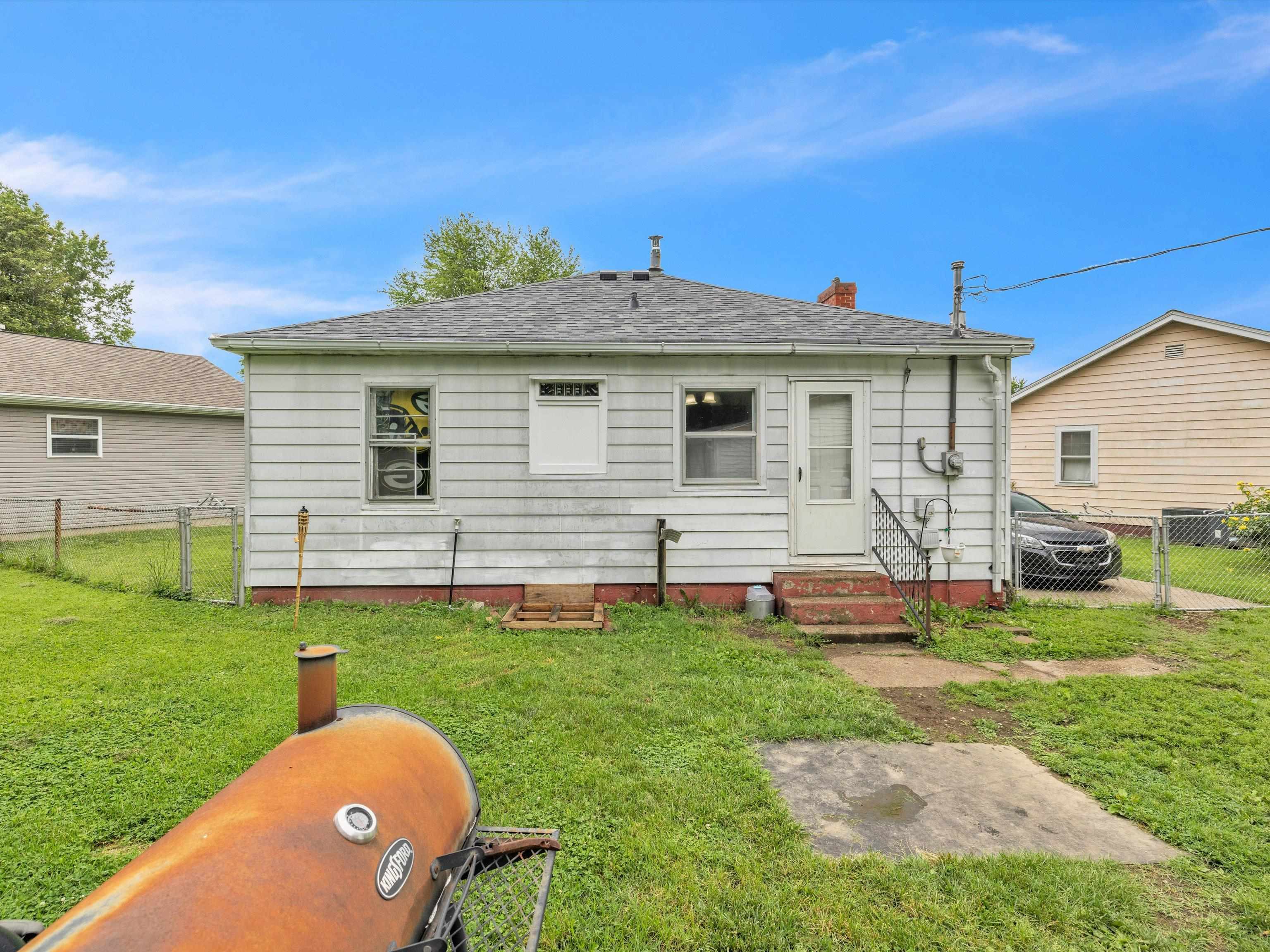 Property Photo:  11 Holiday Ct.  KY 42420 