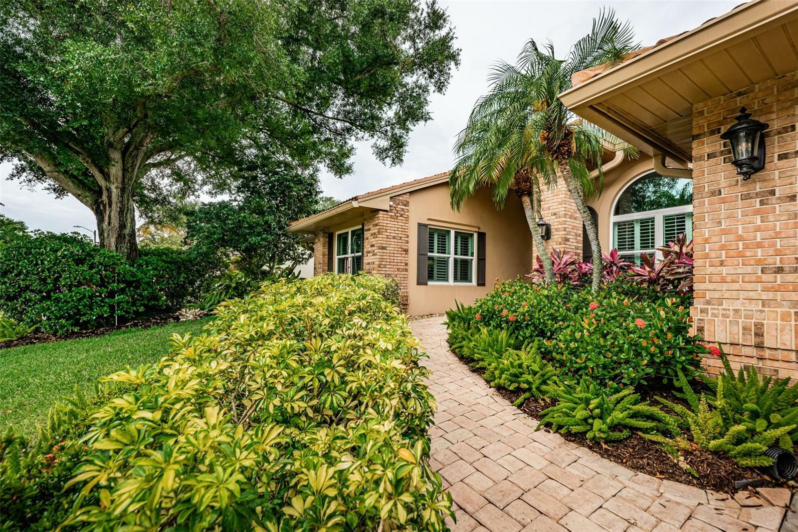 Property Photo:  2392 Parkstream Avenue  FL 33759 