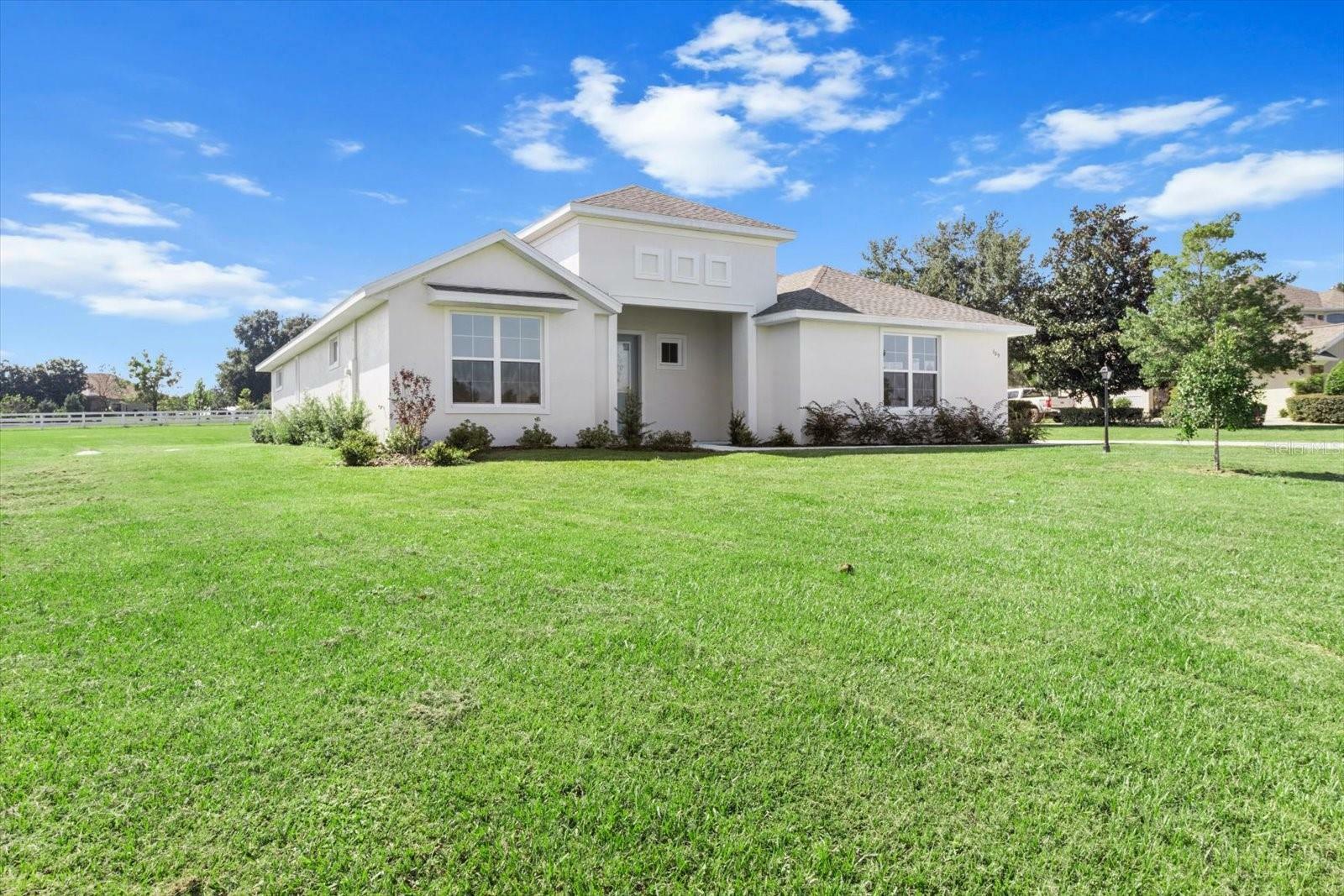 Property Photo:  309 N Cherry Pop Drive NW  FL 34453 