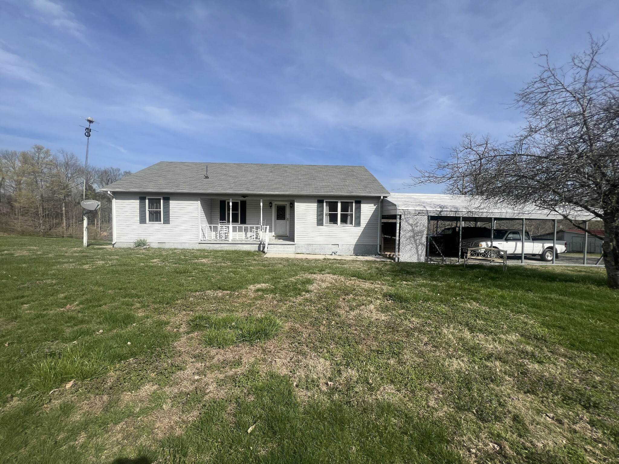 Property Photo:  141 Cleveland Rd  TN 37183 