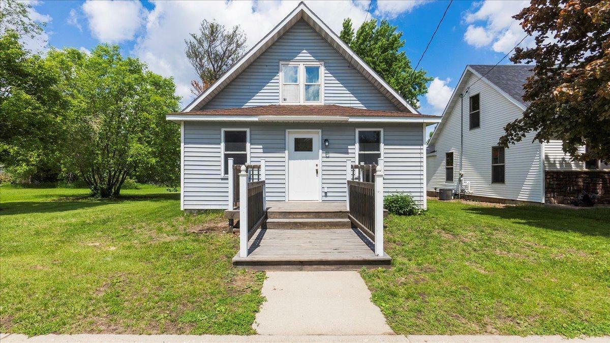 Property Photo:  751 Roe Street  MN 56316 