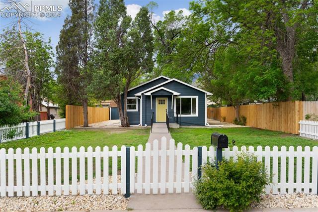 Property Photo:  1621 W Pikes Peak Avenue  CO 80904 