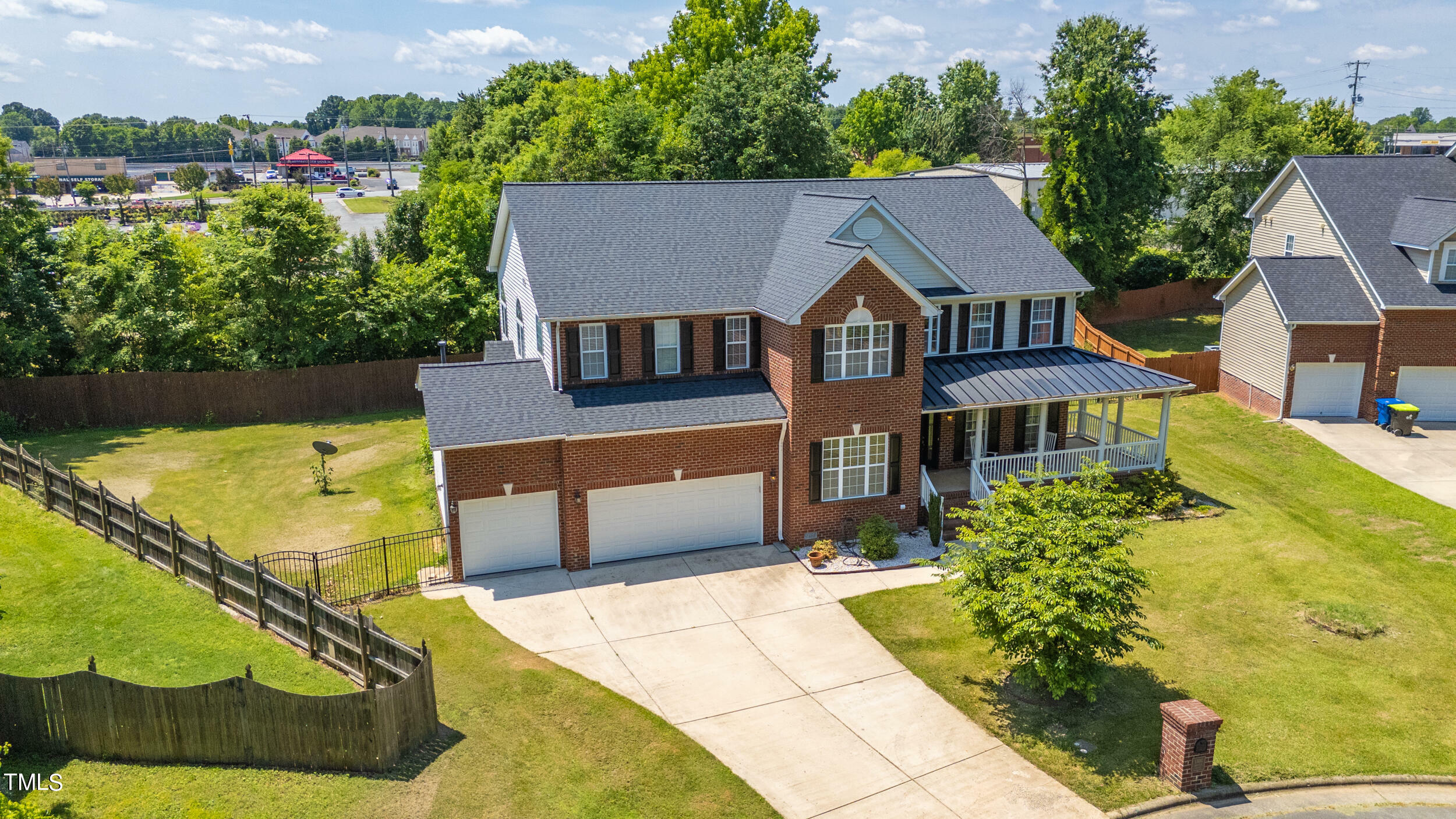 Property Photo: 1303 Harvard Court NC 27244