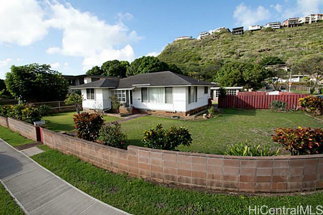 Property Photo:  657 W Hind Drive  HI 96821 