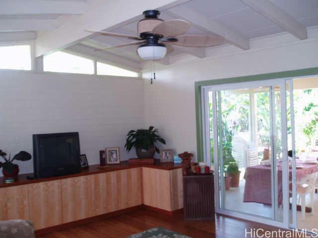 Property Photo:  