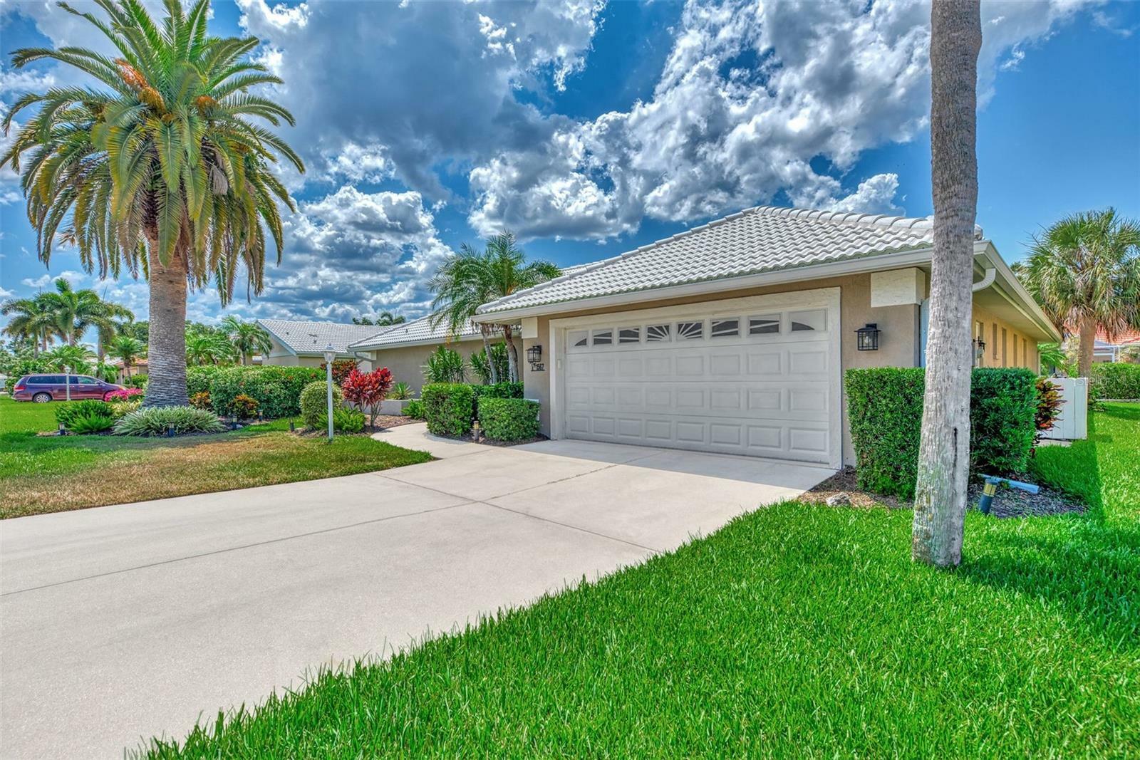 Property Photo: 1567 Waterford Drive FL 34292