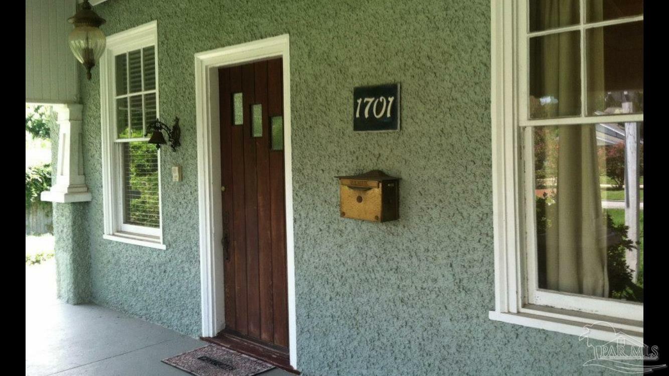 Property Photo:  1701 E Blount St  FL 32503 