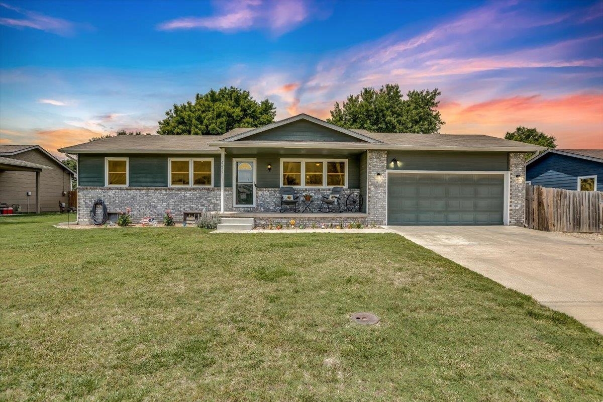 Property Photo:  6605 N Grove  KS 67219 