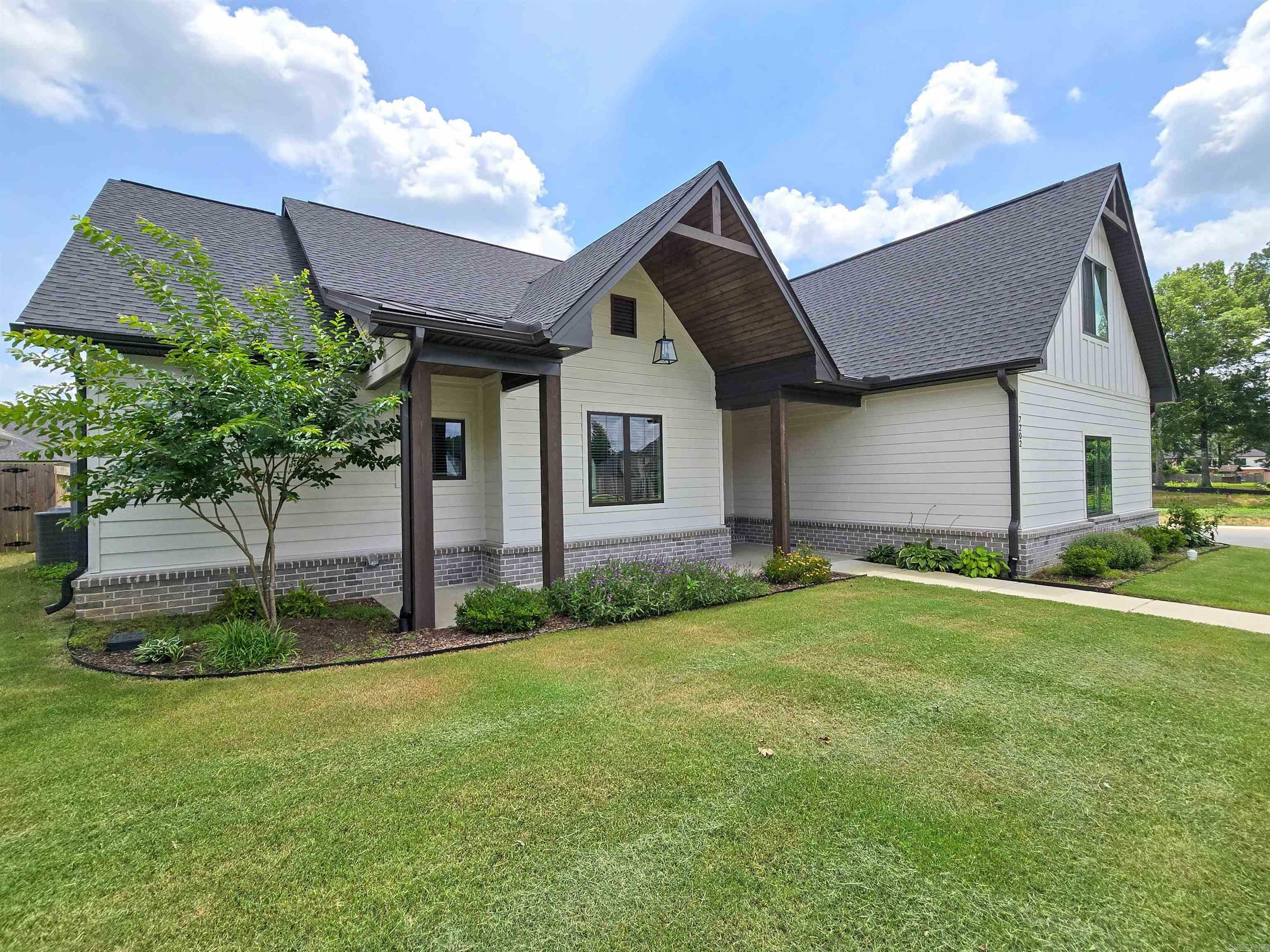 Property Photo:  7202 Havenwood Drive  AR 72019 