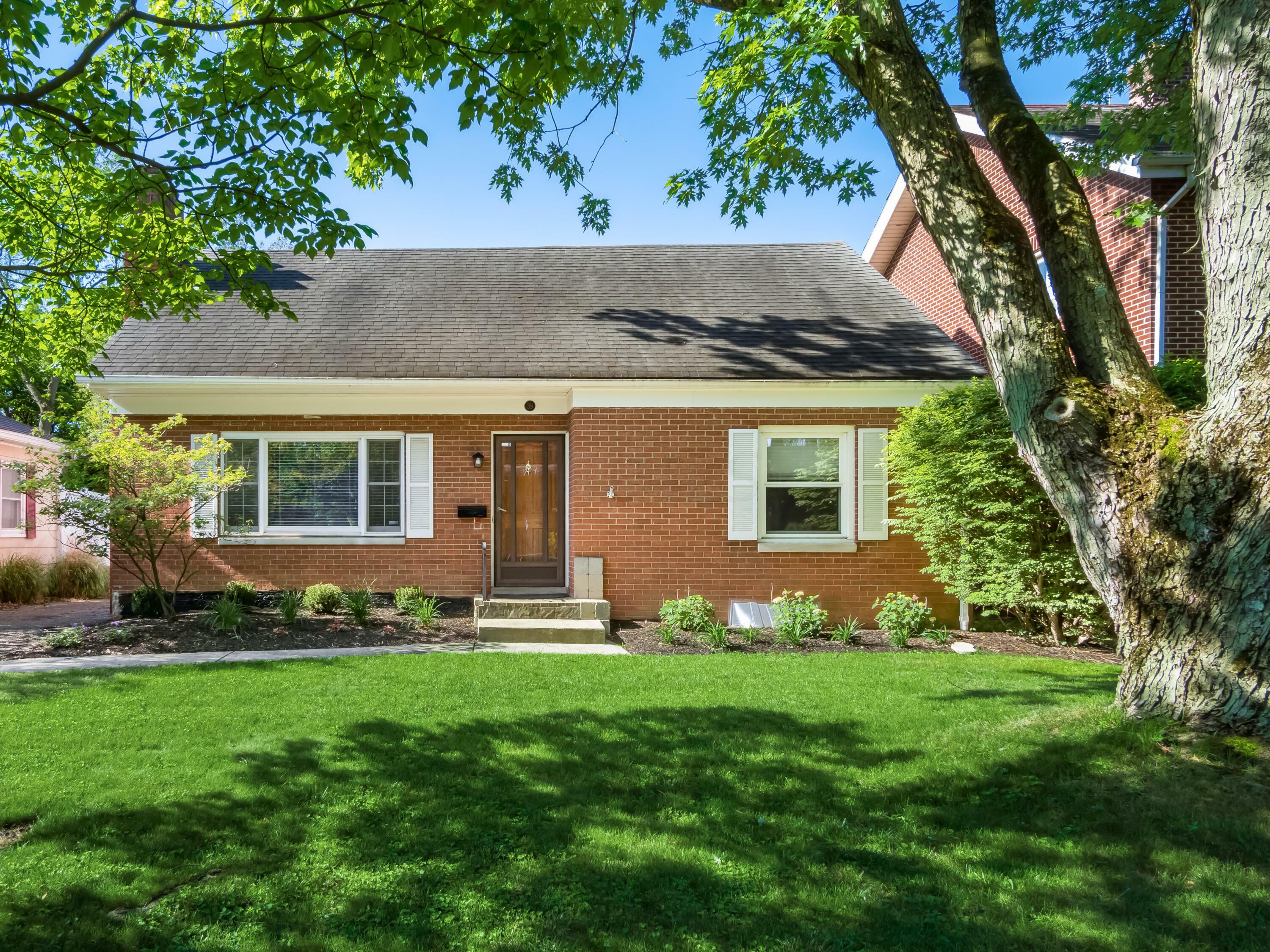 Property Photo:  39 E Dominion Boulevard  OH 43214 