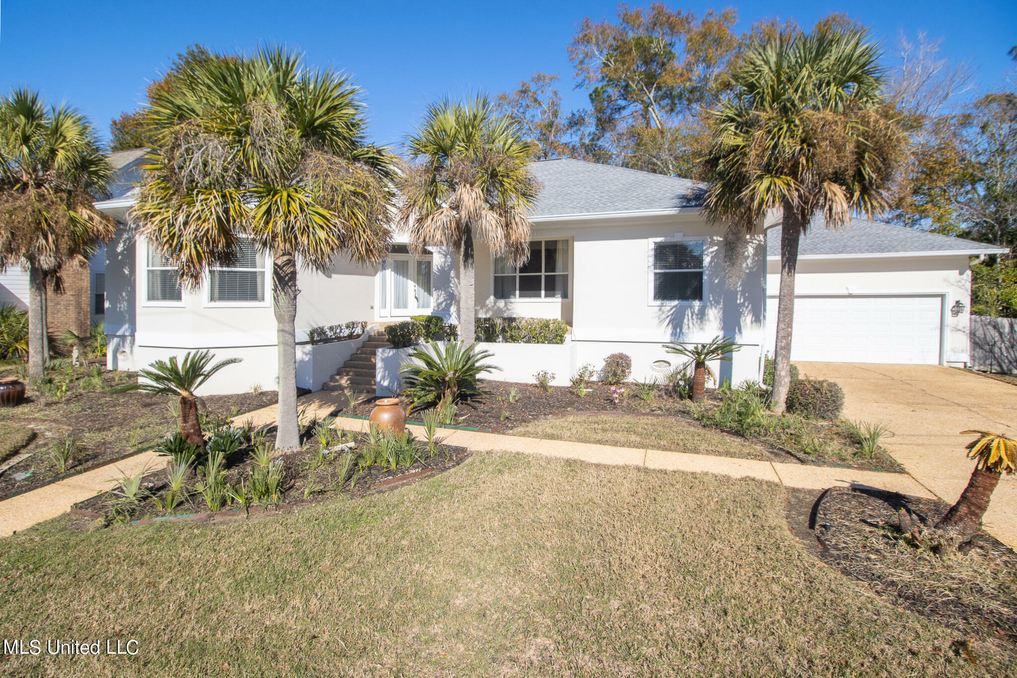 416 N Caribe Place  Gulfport MS 39507 photo