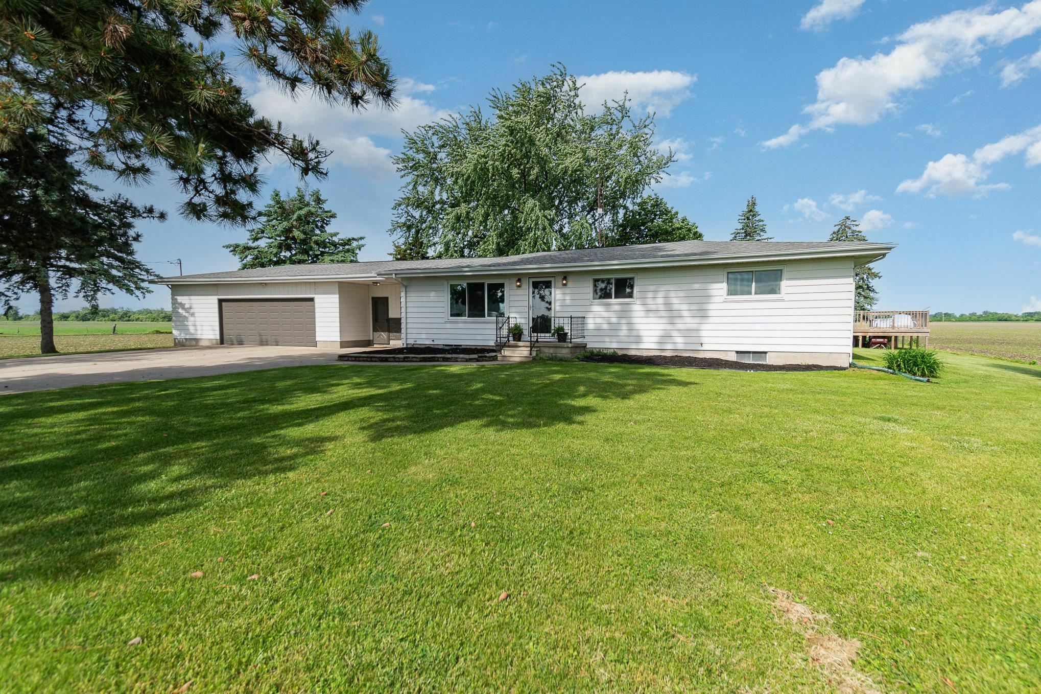 Property Photo:  880 S Green  MI 48708 