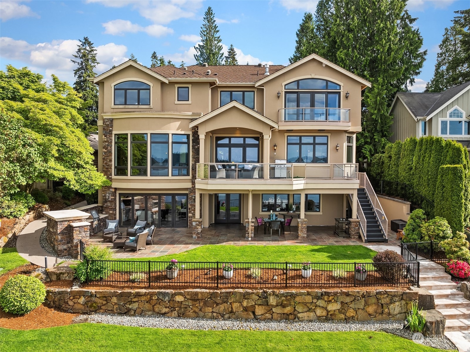 18744 SE 42nd Street  Issaquah WA 98027 photo