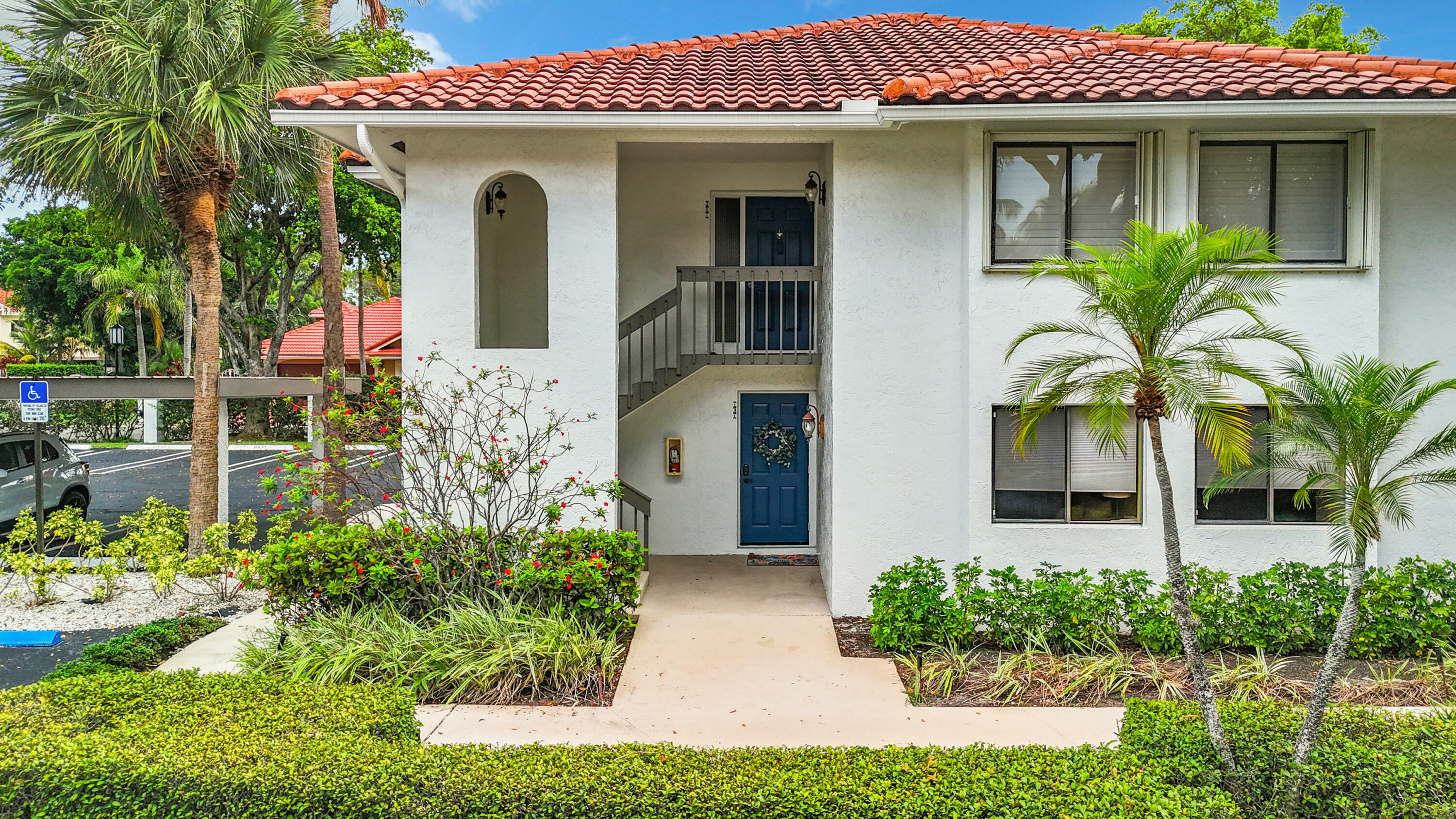 Property Photo: 60 Pelican Pointe Drive 1010 FL 33483